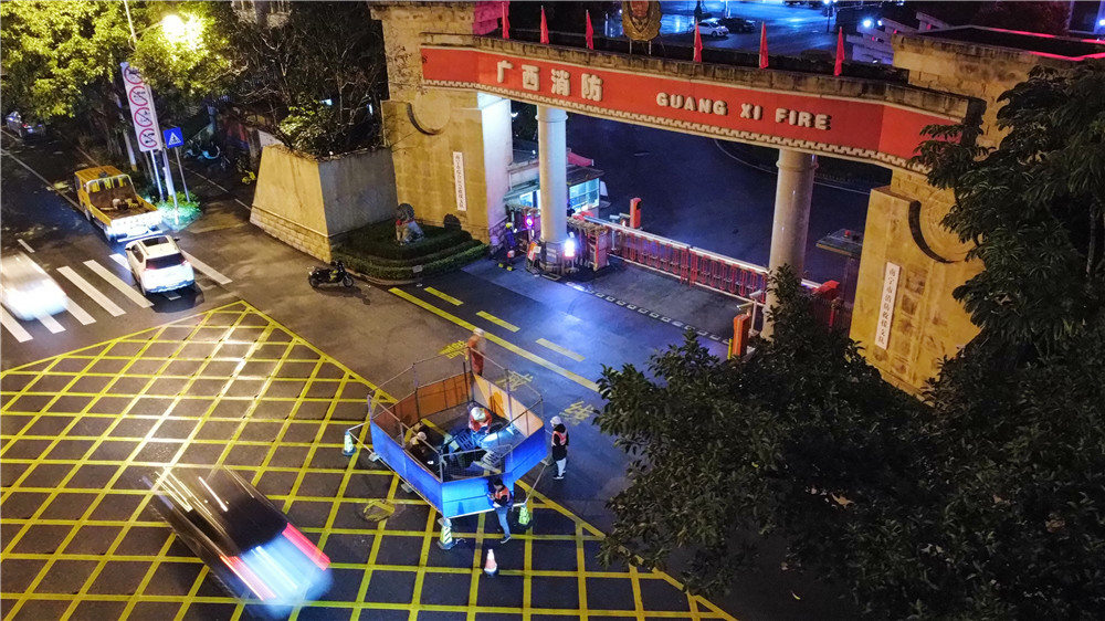 連夜奮戰(zhàn)排險情，通宵達(dá)旦保安全